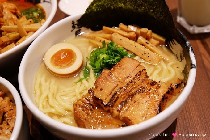 台北美食【麵屋武藏‧虎洞】麵Q湯濃肉厚日式拉麵、激推60元韓式叉燒飯 @微風松高(市政府站) - yuki.tw