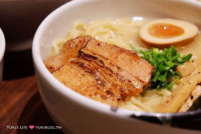 台北美食【麵屋武藏‧虎洞】麵Q湯濃肉厚日式拉麵、激推60元韓式叉燒飯 @微風松高(市政府站) - yuki.tw