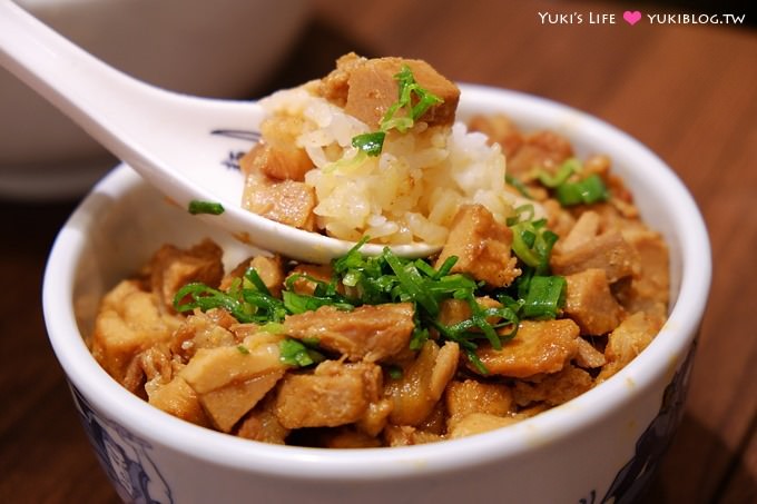 台北美食【麵屋武藏‧虎洞】麵Q湯濃肉厚日式拉麵、激推60元韓式叉燒飯 @微風松高(市政府站) - yuki.tw