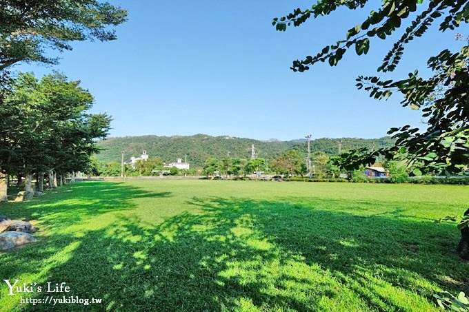 宜蘭新景點【蜂巢基地兒童遊樂場】土堤滑梯×沙坑×落羽松秘境(頭城運動公園) - yuki.tw