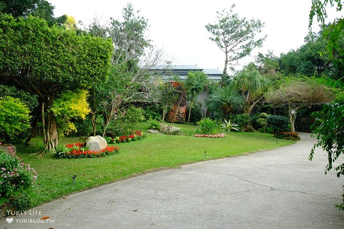 苗栗景點【花露休閒農場】大草皮親子景點 薰衣草花田拍照趣×花花草草親子好去處(有小火車) - yuki.tw