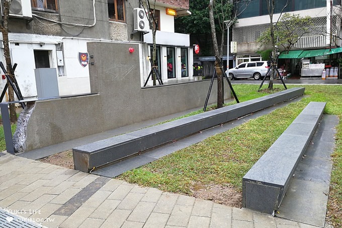 台北景點【敦仁公園】警察局意象沙坑溜滑梯×都市特色公園遊戲場(台北捷運景點) - yuki.tw