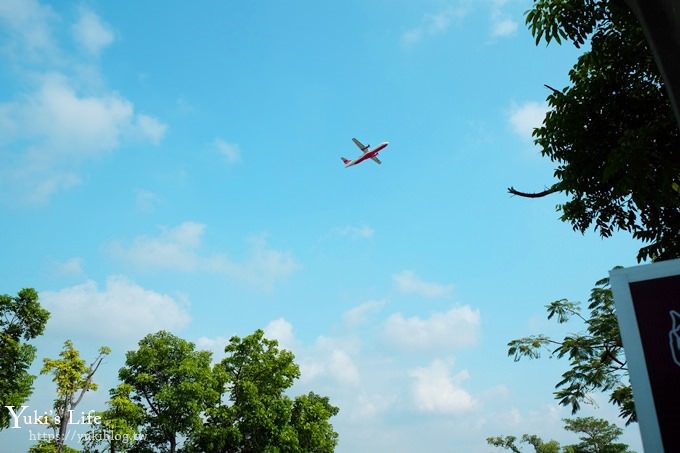 高雄景點【淨園機場咖啡休閒農場】南洋風賞飛機景觀餐廳×超嗨零距離動物園×親子聚餐好去處 - yuki.tw