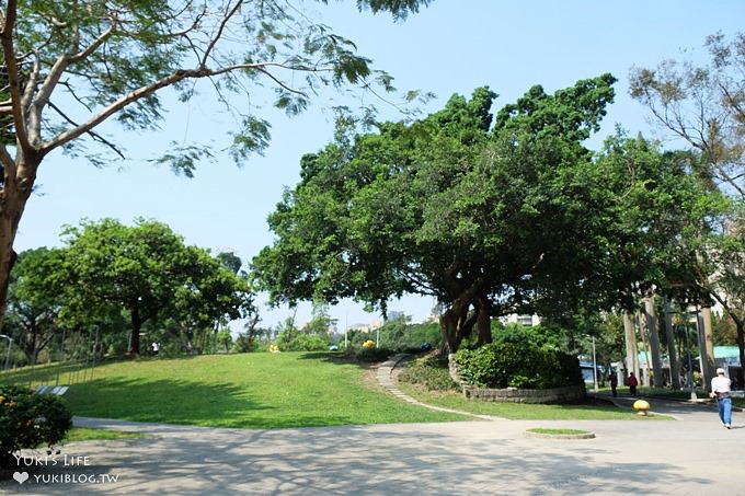 台北免費親子景點【青年公園】最新太空堡壘沙坑溜滑梯×萬華故事館×萬華親子館~遊玩攻略地圖! - yuki.tw