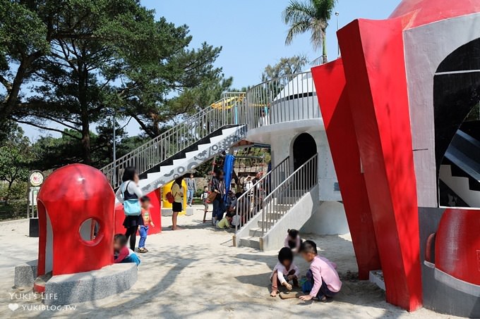 台北免費親子景點【青年公園】最新太空堡壘沙坑溜滑梯×萬華故事館×萬華親子館~遊玩攻略地圖! - yuki.tw