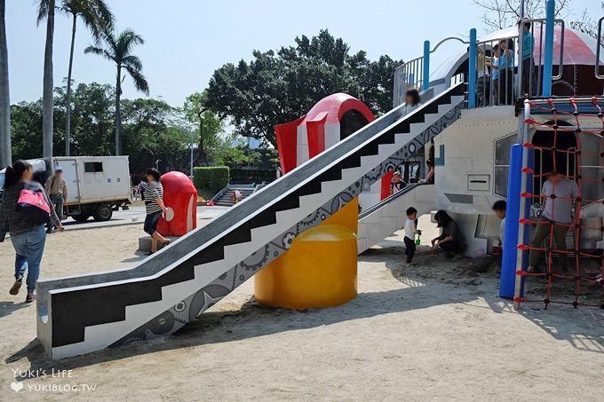 台北免費親子景點【青年公園】最新太空堡壘沙坑溜滑梯×萬華故事館×萬華親子館~遊玩攻略地圖! - yuki.tw