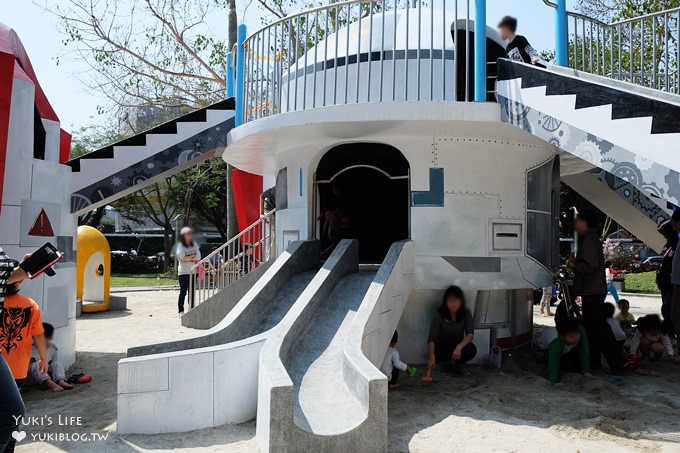 台北免費親子景點【青年公園】最新太空堡壘沙坑溜滑梯×萬華故事館×萬華親子館~遊玩攻略地圖! - yuki.tw