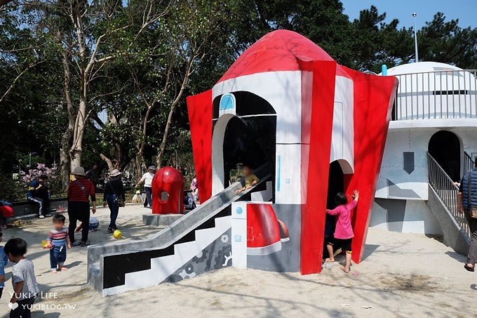 台北免費親子景點【青年公園】最新太空堡壘沙坑溜滑梯×萬華故事館×萬華親子館~遊玩攻略地圖! - yuki.tw